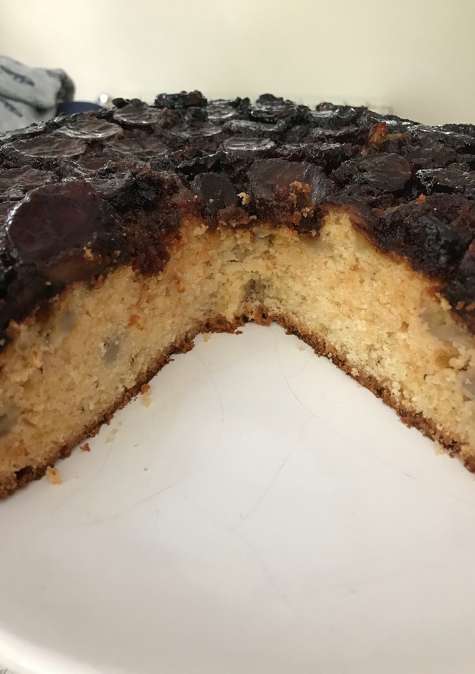 Una foto de Torta de bananas y caramelos de dulce de leche