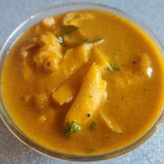 A picture of Oyster Mushroom Gravy/Sippi Kalan Kuzhambu.