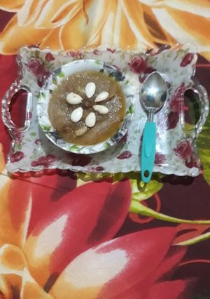 सूजी का हलवा (sooji ka halwa recipe in Hindi) रेसिपी मुख्य फोटो