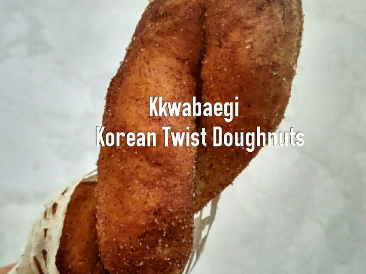 Bagaimana Membuat Kkwabaegi/ korean twist doughnuts, Enak Banget