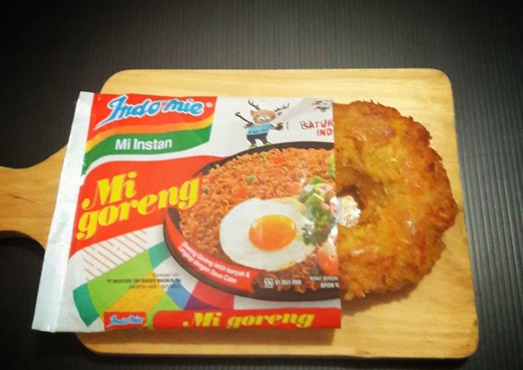 Donat Indomie tabur smoke beef dan Keju