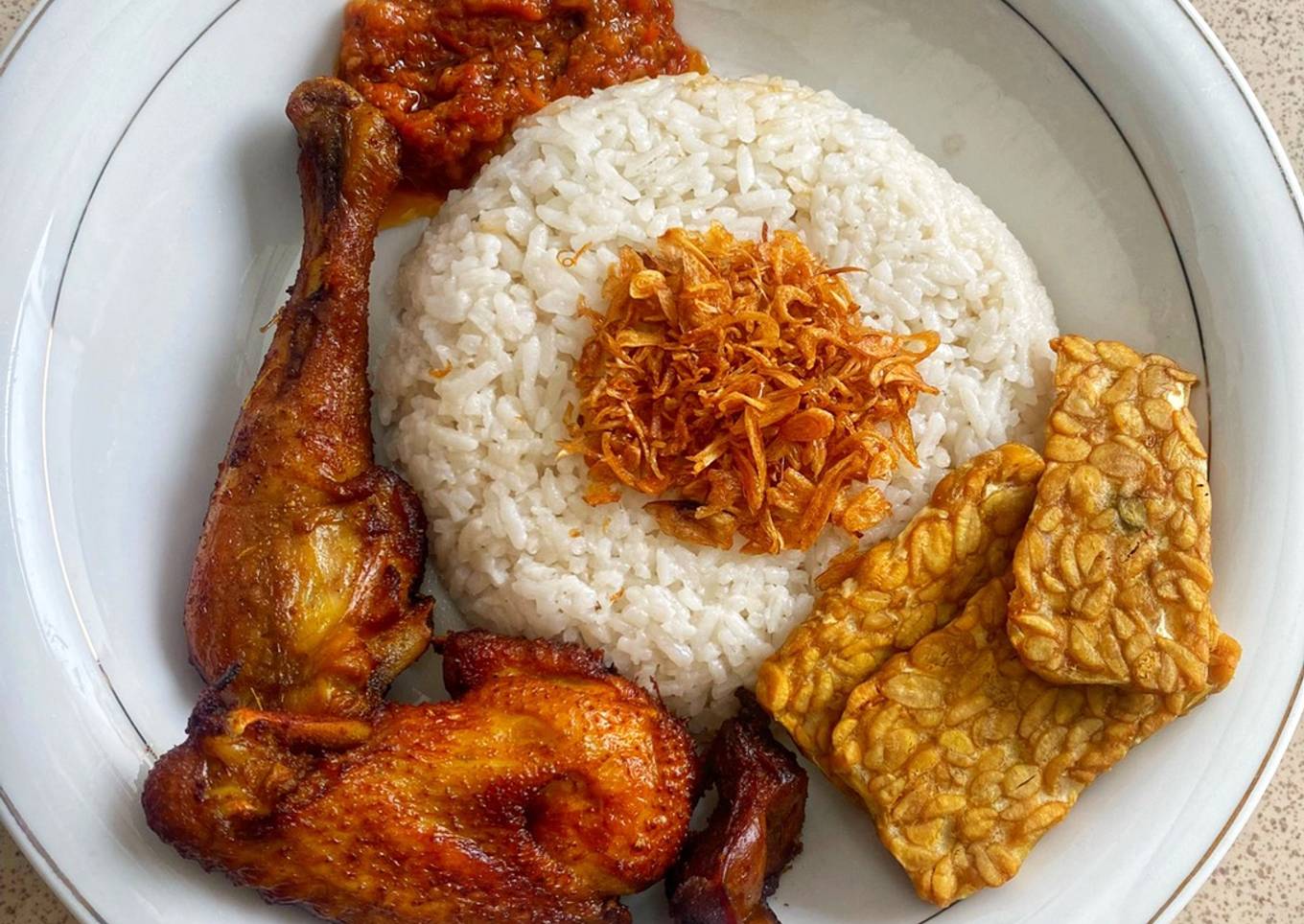 Ayam goreng kecap + sambal goreng ala seafood 2000