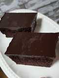 Chocolate mirror glaze cake keto