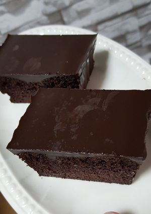รูปของ Chocolate mirror glaze cake keto
