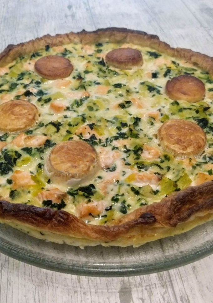 Una foto de Quiche de salmón con queso de cabra