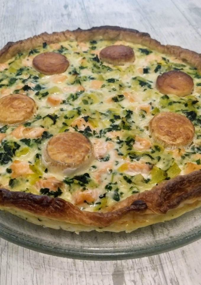 Una foto de Quiche de salmón con queso de cabra