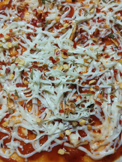 પીઝા(pizza recipe in Gujarati) રેસીપી મુખ્ય ફોટો