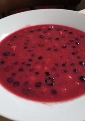 Erdei gyümölcsleves recept fotója