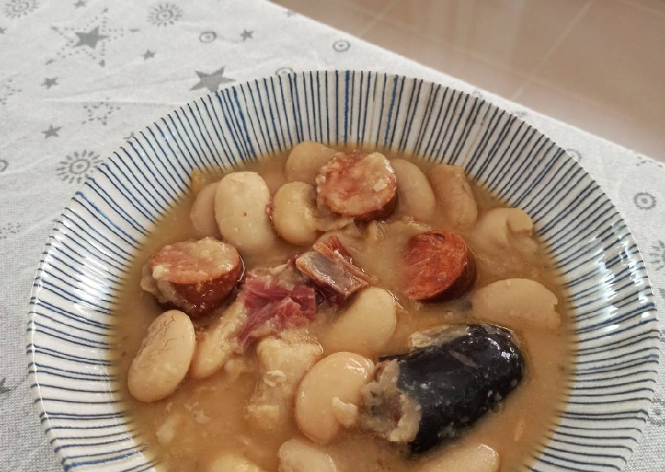 Alubias de granja al estilo Fabada Asturiana