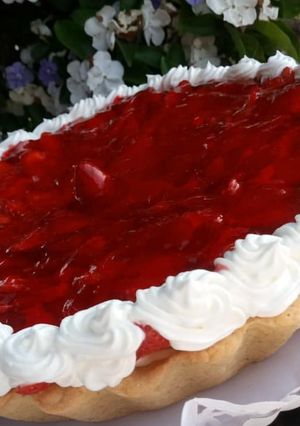 Una foto de Tarta de frutilla..🍓