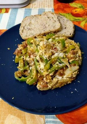 Una foto de Huevos charros a mi estilo