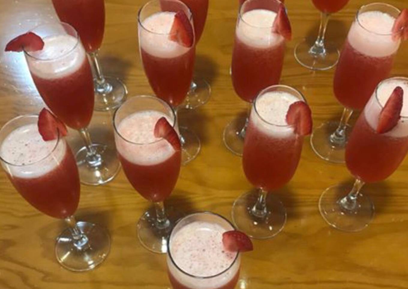 Sorbete de helado de limón y fresas