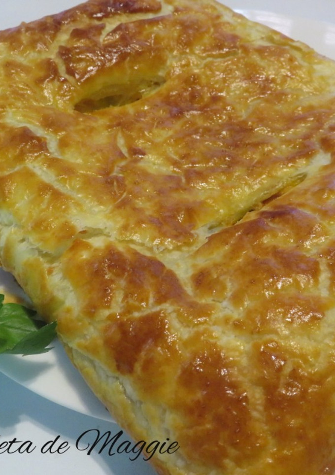 Una foto de Empanada de Atún