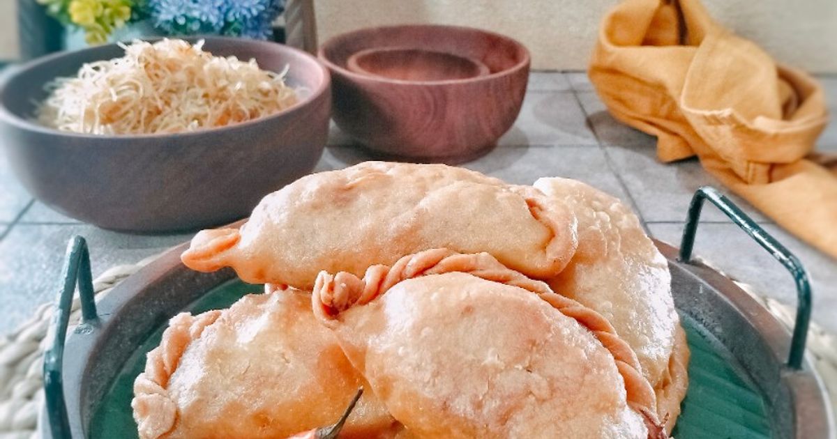 Pastel Goreng Isi Bihun