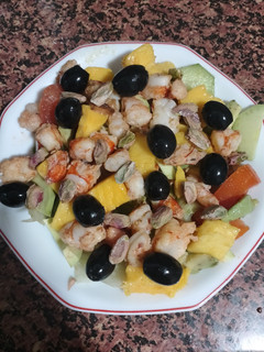 Una foto de Ensalada de Mango y Gambas
