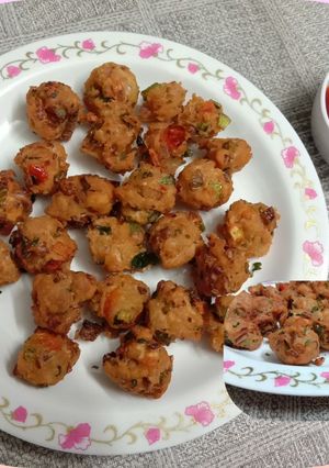 ક્રિસ્પી બ્રેડ પકોડા (Crispy Bread Pakoda Recipe In Gujarati) રેસીપી મુખ્ય ફોટો