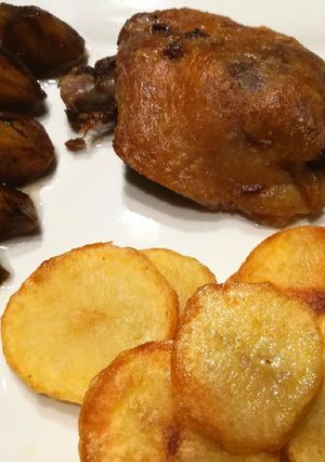 Una foto de Confit de pato 🦆