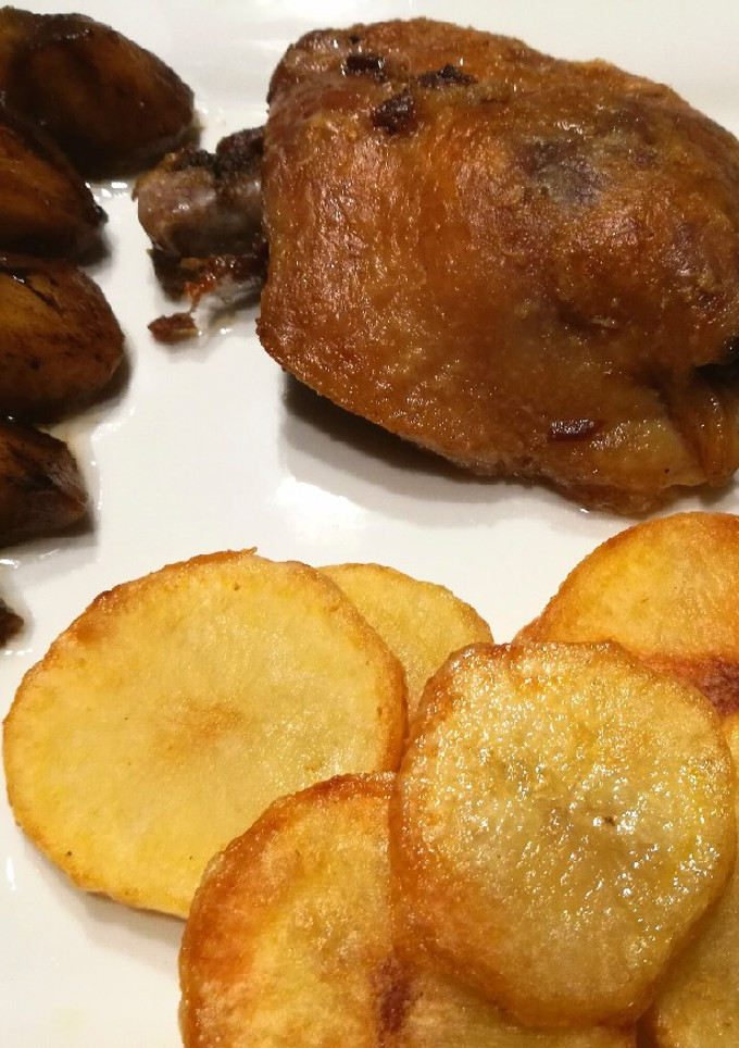 Una foto de Confit de pato 🦆