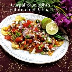 A picture of Potato chips Chaat.