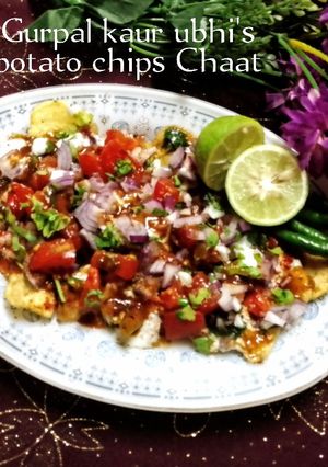 A picture of Potato chips Chaat.
