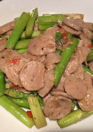 Foto resep Tumis Asparagus Bakso