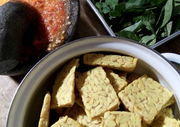 Resep Tempe godok kuning simple untuk penyetan tempe yang Sempurna