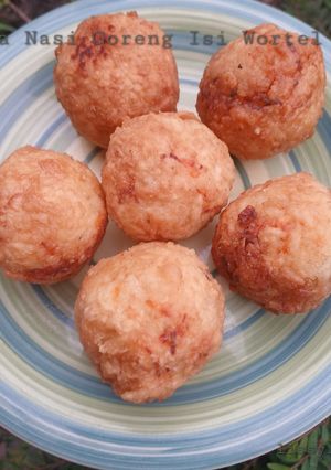 Foto resep Bola Nasi Goreng Isi Wortel