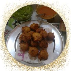 A picture of Gota pakoda.