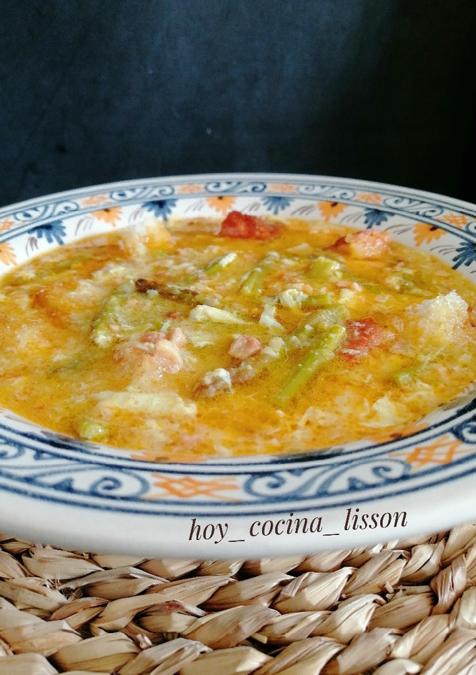 Una foto de Sopa de espárragos