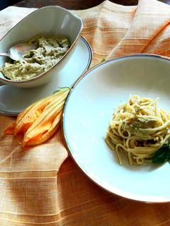 Foto di Spaghetti al pesto di zucchine
