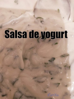 Una foto de Salsa de yogurt natural