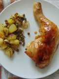 Pollo in salsa di birra e miele con patate e piselli
