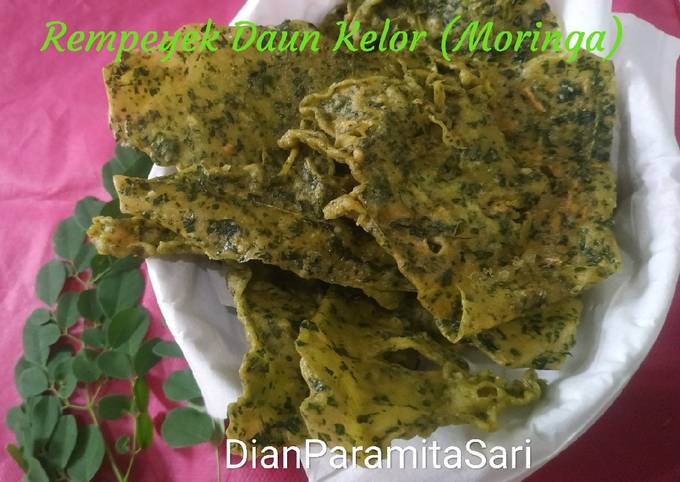 26. Rempeyek Daun Kelor (Moringa)