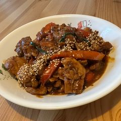 A picture of Spicy Chicken 麻辣雞球.