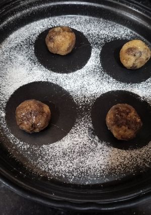 A picture of Coconut Ladoo With Chocolate chips.