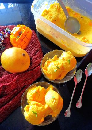 A picture of Mango Ice Cream.