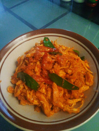 Bagaimana Menyiapkan Ayam Suwir Manis Pedas Anti Gagal