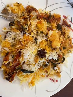 पनीर बिर्याणी (paneer biryani recipe in marathi) रेसिपी चे मुख्य फोटो
