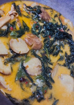 Foto resep Gulai jengkol daun singkong dengan bahan simple