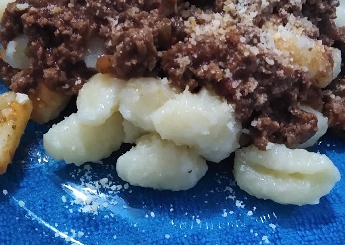 Ñoquis con salsa bolognesa