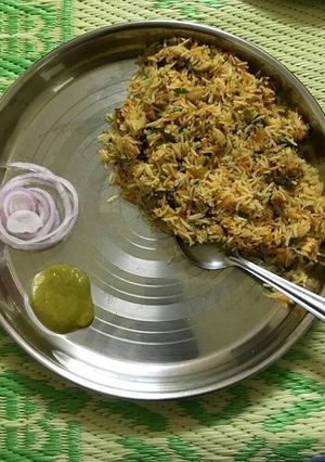 A picture of Chicken Biryani.