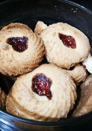 वैनिला बिस्कुट (Vanilla Biscuit recipe in Hindi) रेसिपी मुख्य फोटो