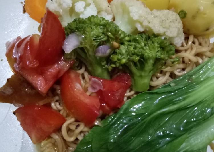 Langkah Mudah untuk Membuat Mie goreng mix sayur saus madu, Bikin Ngiler