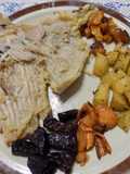 Cola de Raya al horno con zanahoria, remolacha, papa y calabaza