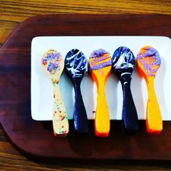 A picture of Chocolate spoons.