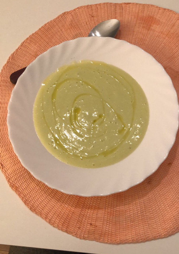 Una foto de Puré de calabacín con caserio