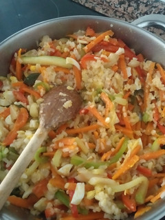 Una foto de Arroz con cosas