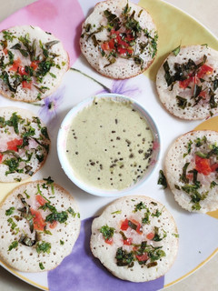 மினி ஊத்தாப்பம் (Mini uthappam) செய்முறை முக்கிய புகைப்படம்
