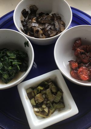 Una foto de Vegetales asados algunos caramelizados para distintos platos