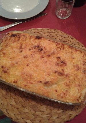Una foto de Gratén de patatas con bechamel y quesos